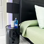 Raroom V-aparthotel *